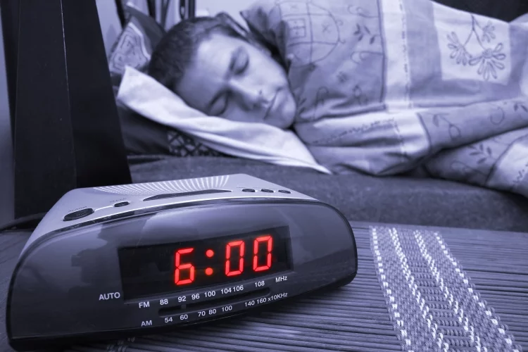 Best Battery Operated Alarm Clock: Reviews and Buying Guide in 2022