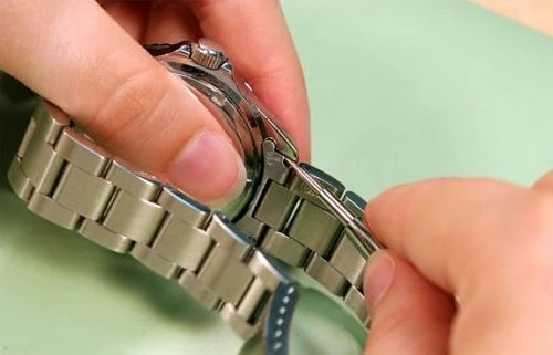 Removing A Metal Watch Band