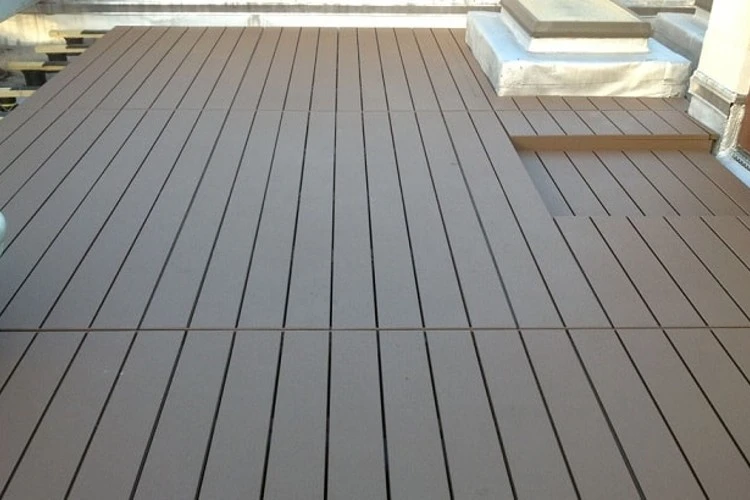 What Are The Pros And Cons Of Aluminum Decking?